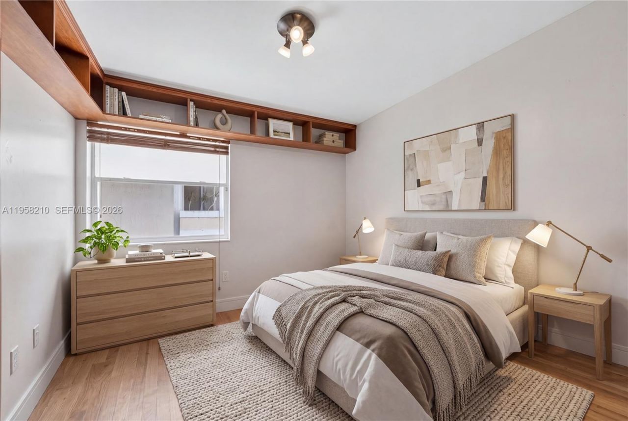 1251 E Wilshire Cir E, Pembroke Pines, FL 33027 Photo