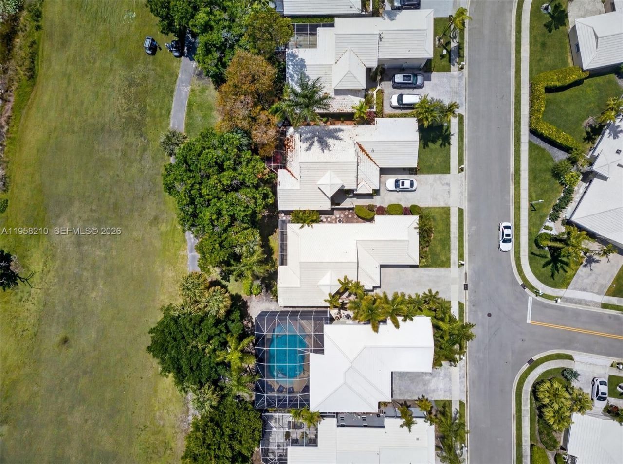 1251 E Wilshire Cir E, Pembroke Pines, FL 33027 Photo