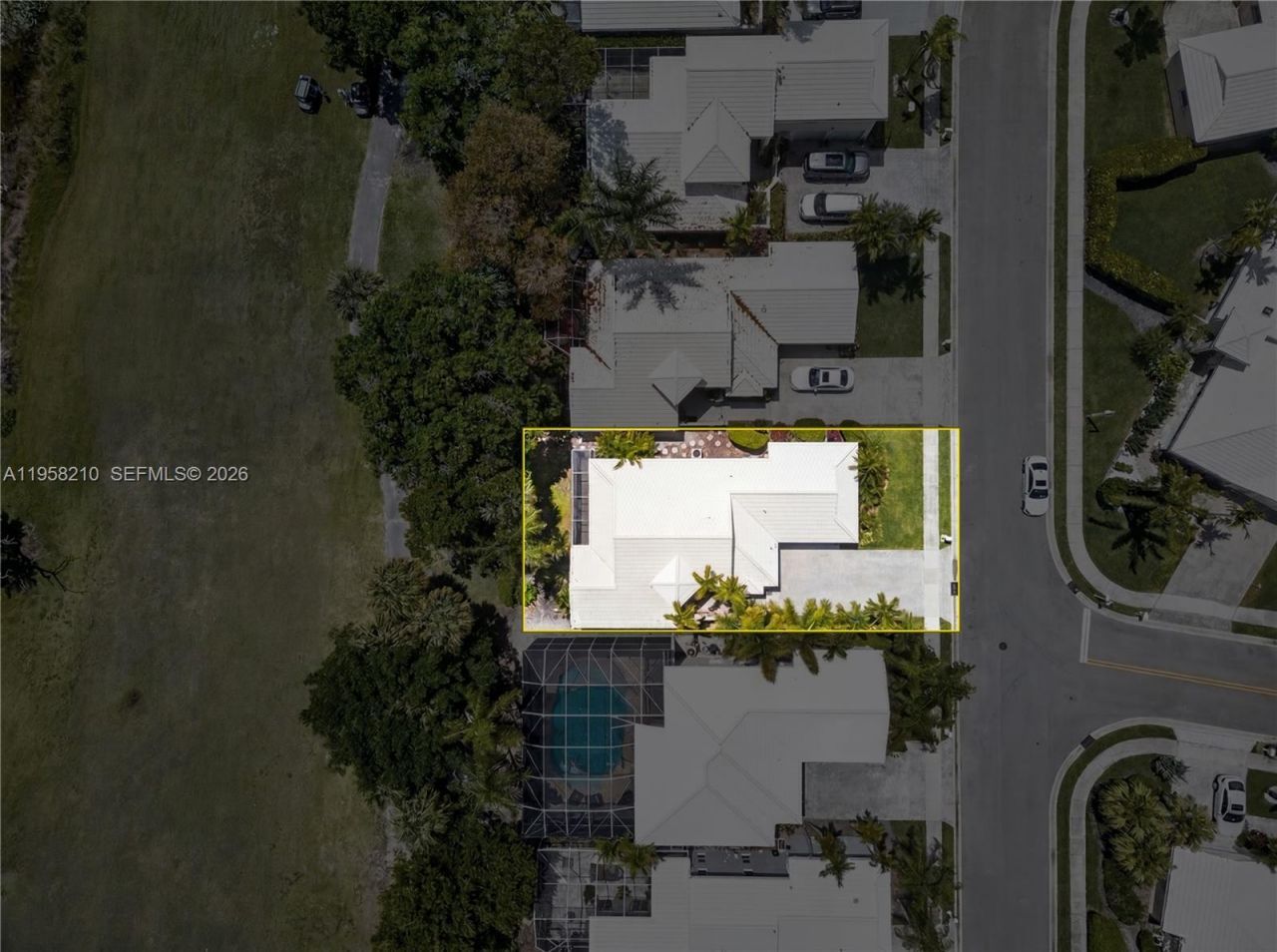 1251 E Wilshire Cir E, Pembroke Pines, FL 33027 Photo