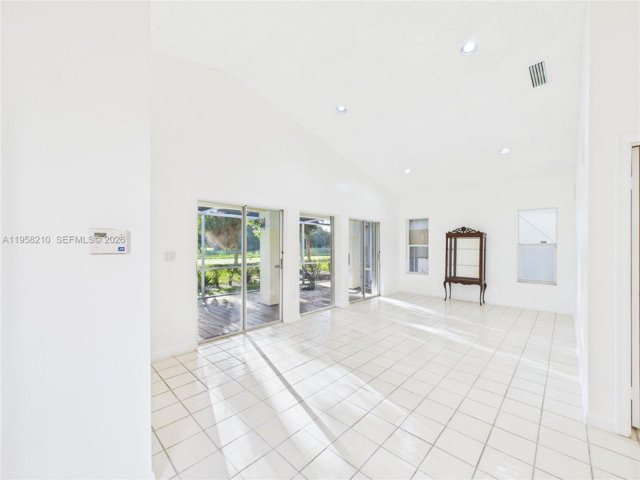 1251 E Wilshire Cir E, Pembroke Pines, FL 33027 Photo