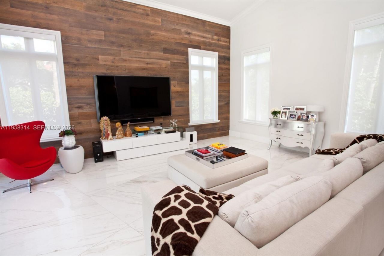 165 Paloma Dr, Coral Gables, FL 33143 Photo