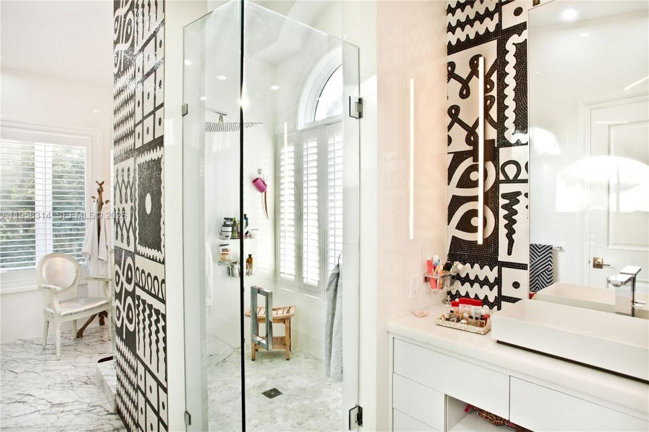 165 Paloma Dr, Coral Gables, FL 33143 Photo