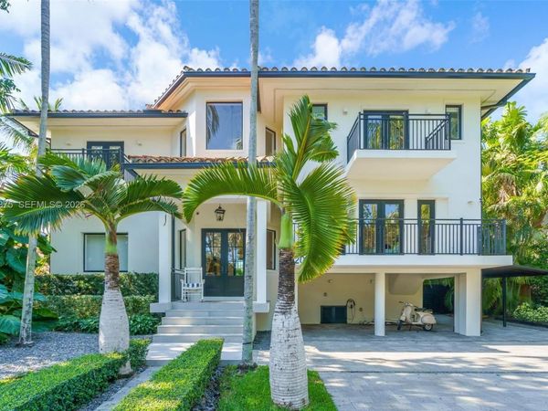 420 Palmwood Ln, Key Biscayne, FL 33149