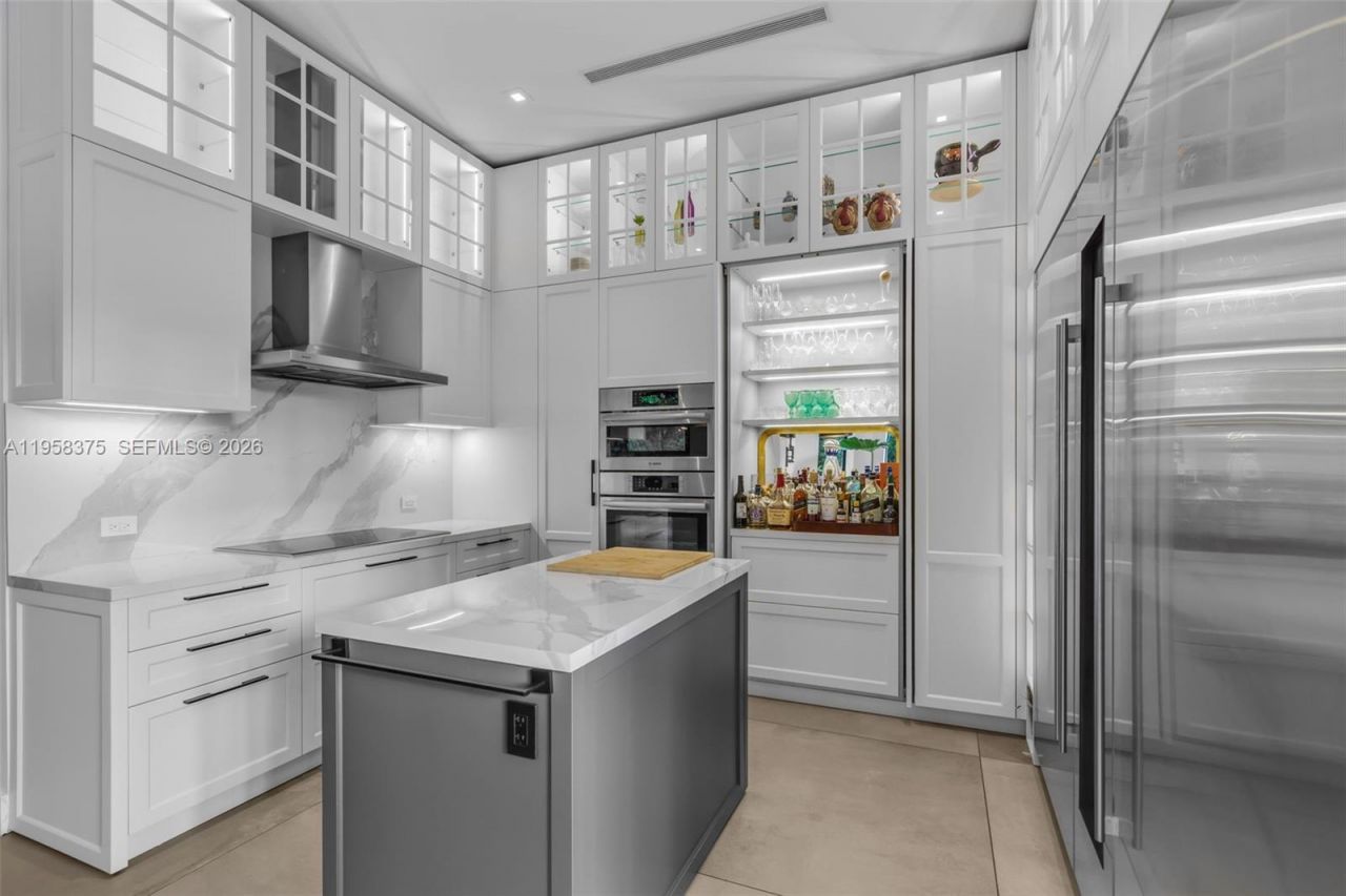 420 Palmwood Ln, Key Biscayne, FL 33149 Photo