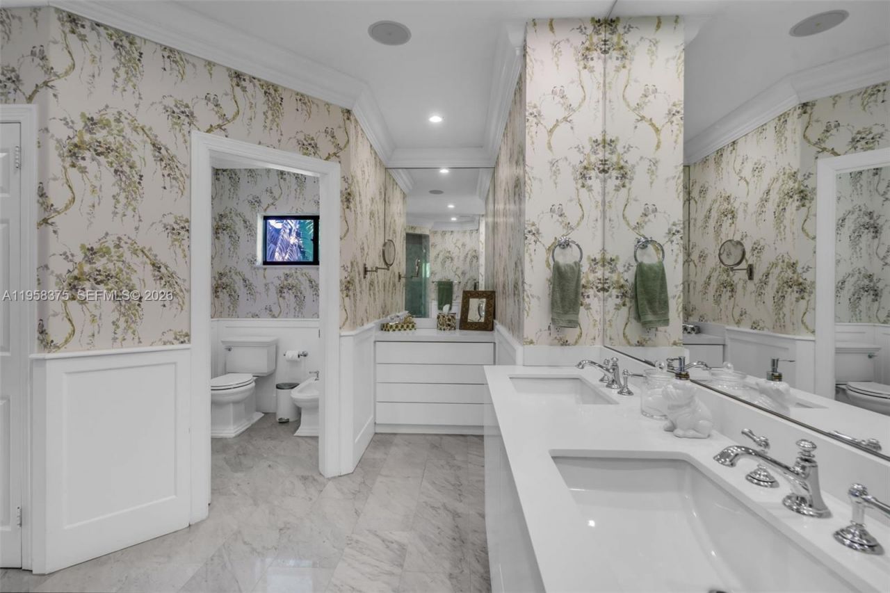 420 Palmwood Ln, Key Biscayne, FL 33149 Photo