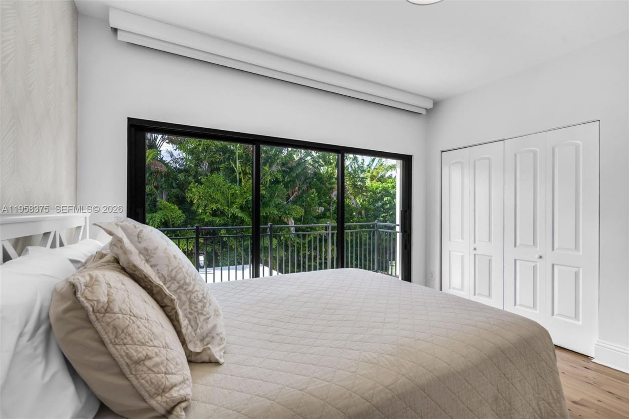 420 Palmwood Ln, Key Biscayne, FL 33149 Photo