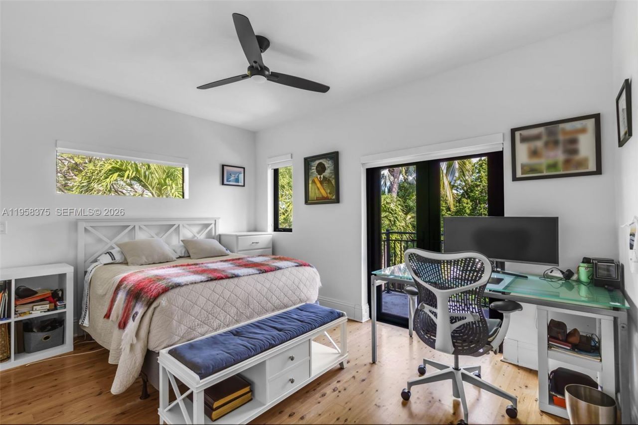 420 Palmwood Ln, Key Biscayne, FL 33149 Photo