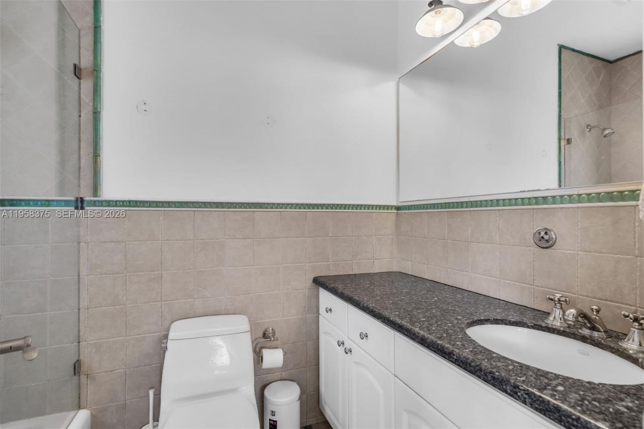 420 Palmwood Ln, Key Biscayne, FL 33149 Photo