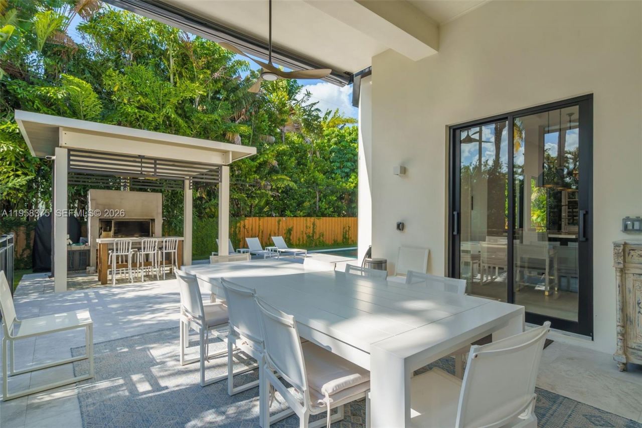 420 Palmwood Ln, Key Biscayne, FL 33149 Photo