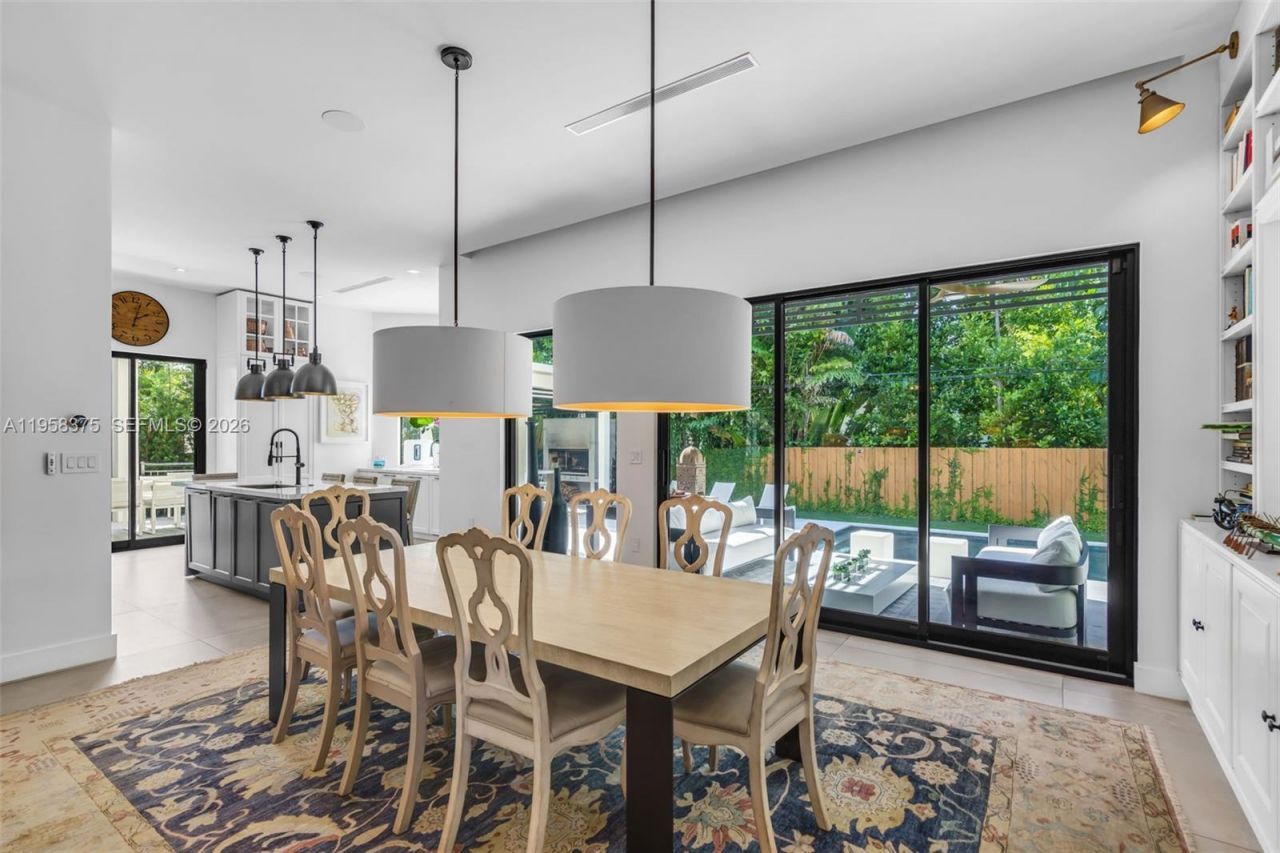 420 Palmwood Ln, Key Biscayne, FL 33149 Photo