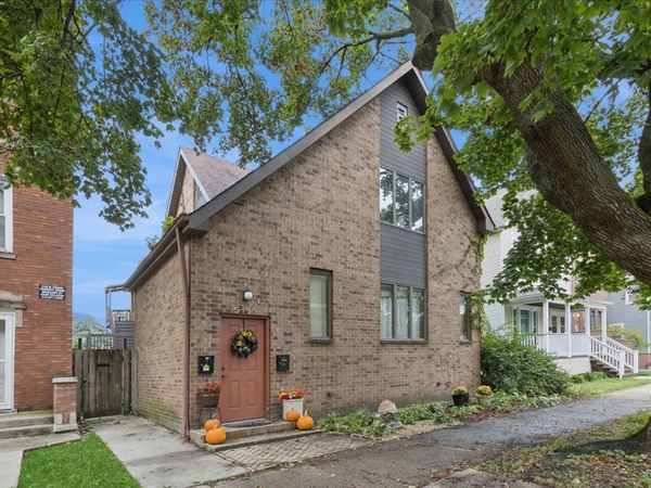 5113 W Strong Street, Chicago, IL 60630
