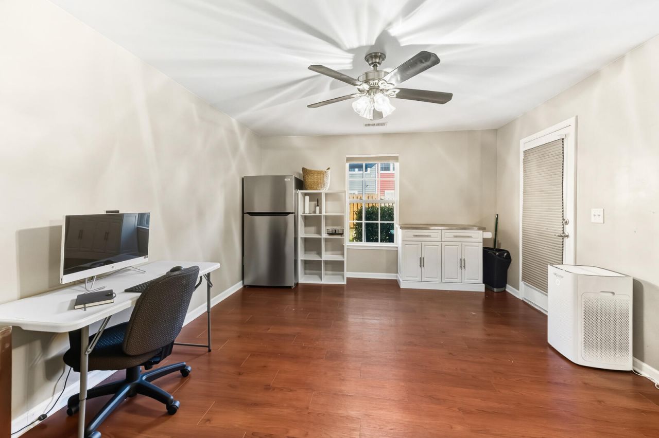 9038 Parlor Drive Photo 17