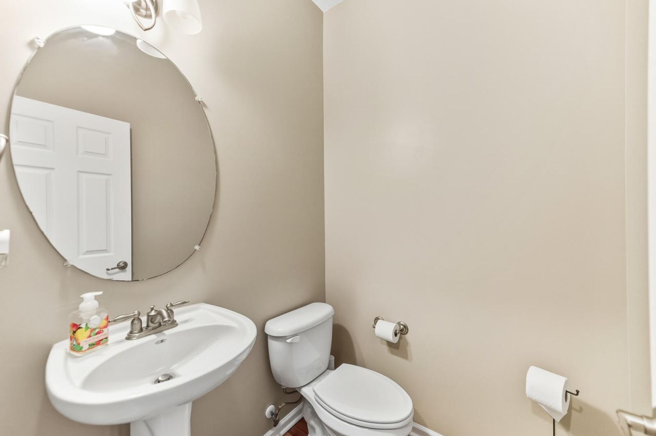 9038 Parlor Drive Photo 8