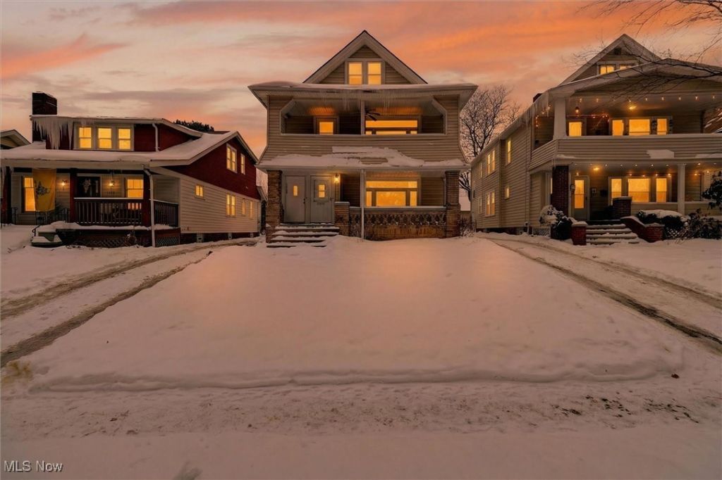 3264 W 130th Street, Cleveland, OH 44111 Main Photo