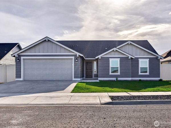 108 N Saratoga Way, Moses Lake, WA 98837