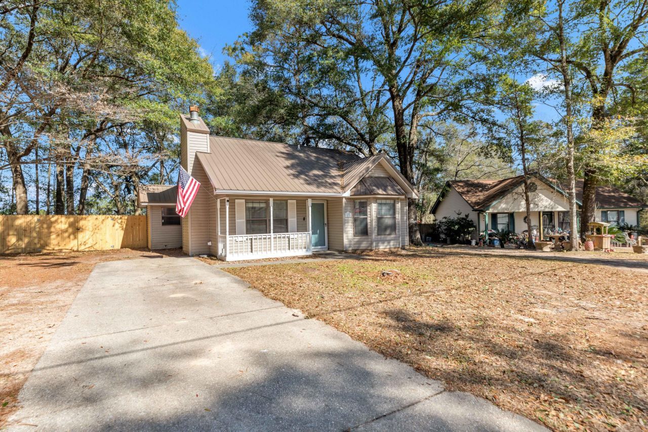123 Beacons Bend Road, Crestview, FL 32536 Main Photo