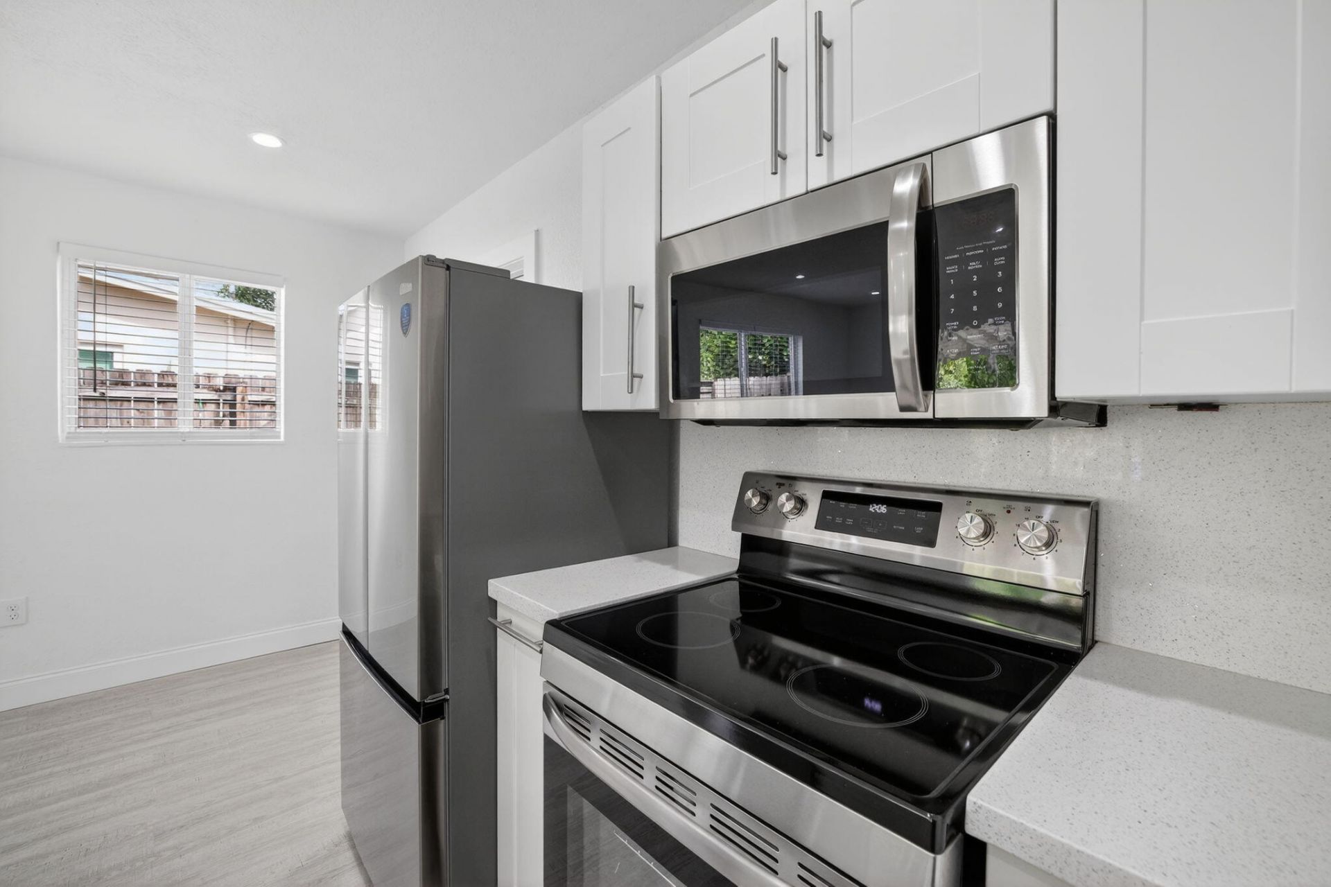 631 N 70th Avenue, Hollywood, FL 33024 Photo