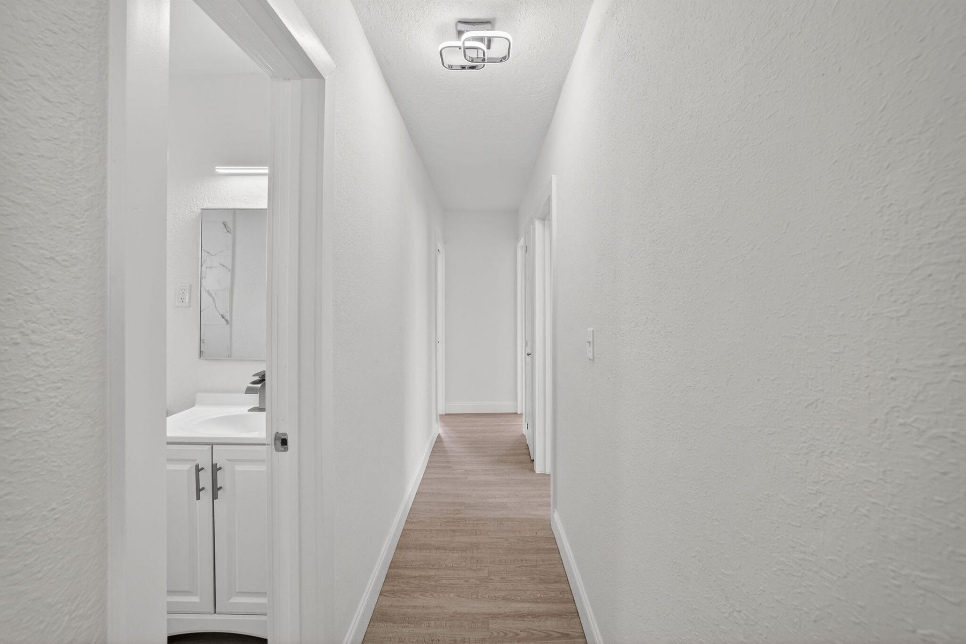 631 N 70th Avenue, Hollywood, FL 33024 Photo