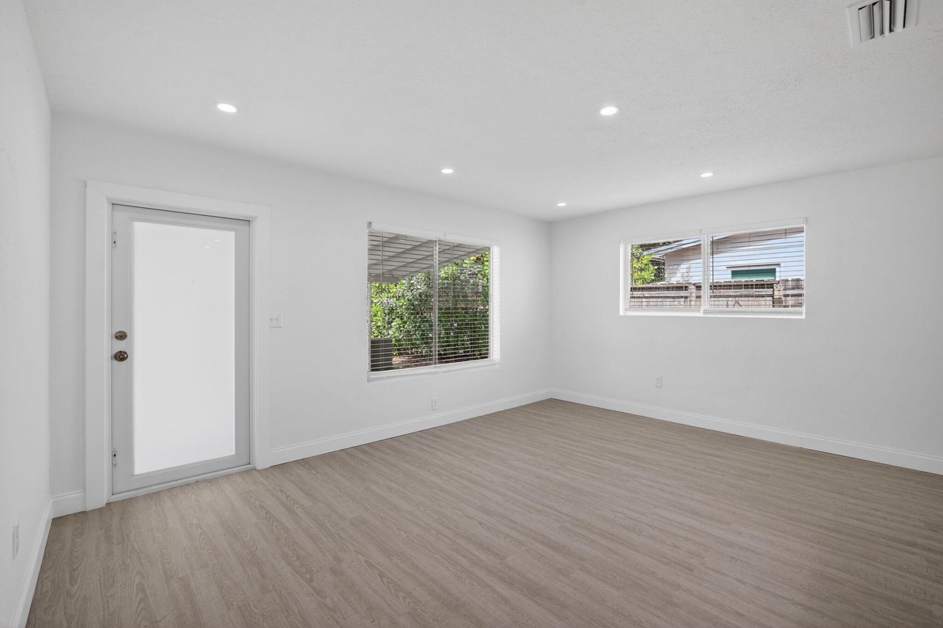 631 N 70th Avenue, Hollywood, FL 33024 Photo