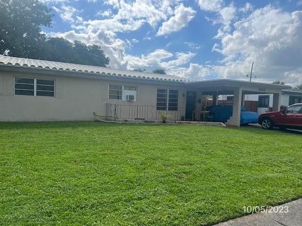 1055 Wyoming Ave, Fort Lauderdale, FL 33312