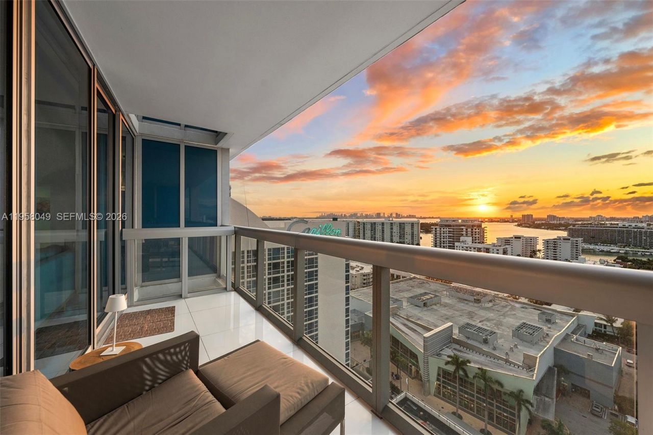 6899 Collins Ave, Unit 1810, Miami Beach, FL 33141 Photo