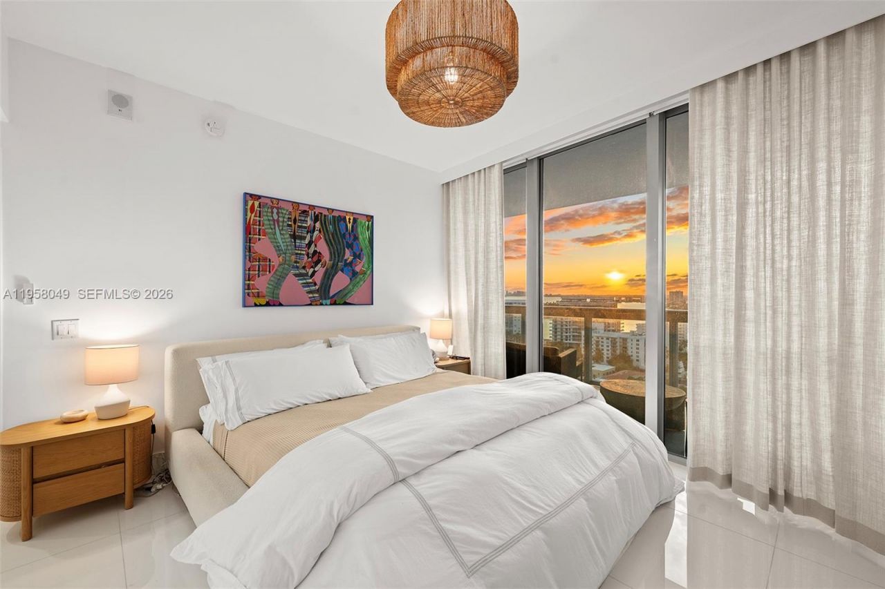 6899 Collins Ave, Unit 1810, Miami Beach, FL 33141 Photo