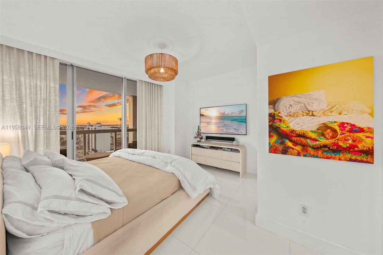 6899 Collins Ave , Unit 1810, Miami Beach, FL 33141 Photo
