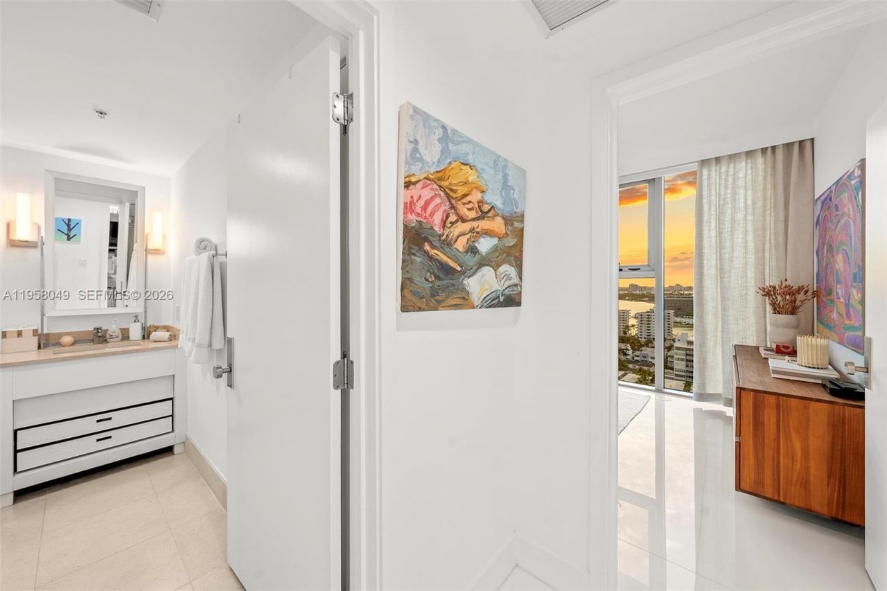 6899 Collins Ave, Unit 1810, Miami Beach, FL 33141 Photo