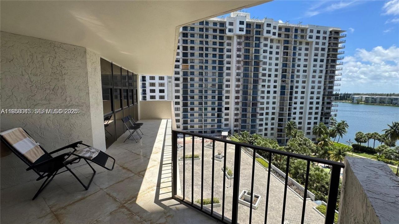 18181 NE 31st Ct , Unit 1009, Aventura, FL 33160 Photo