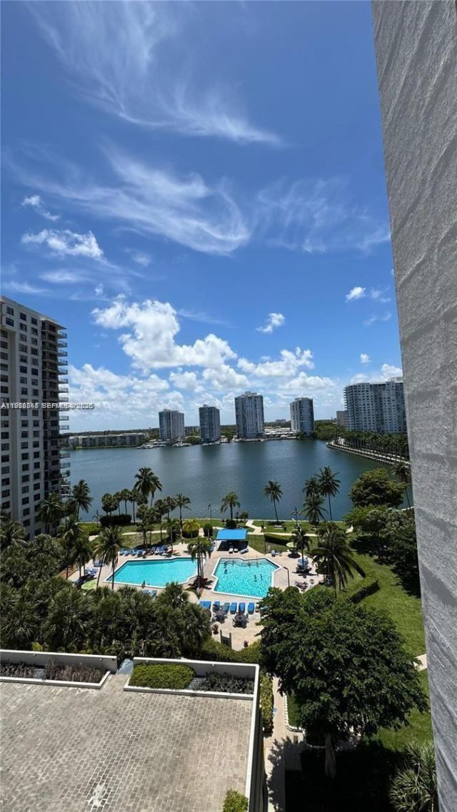 18181 NE 31st Ct , Unit 1009, Aventura, FL 33160 Photo