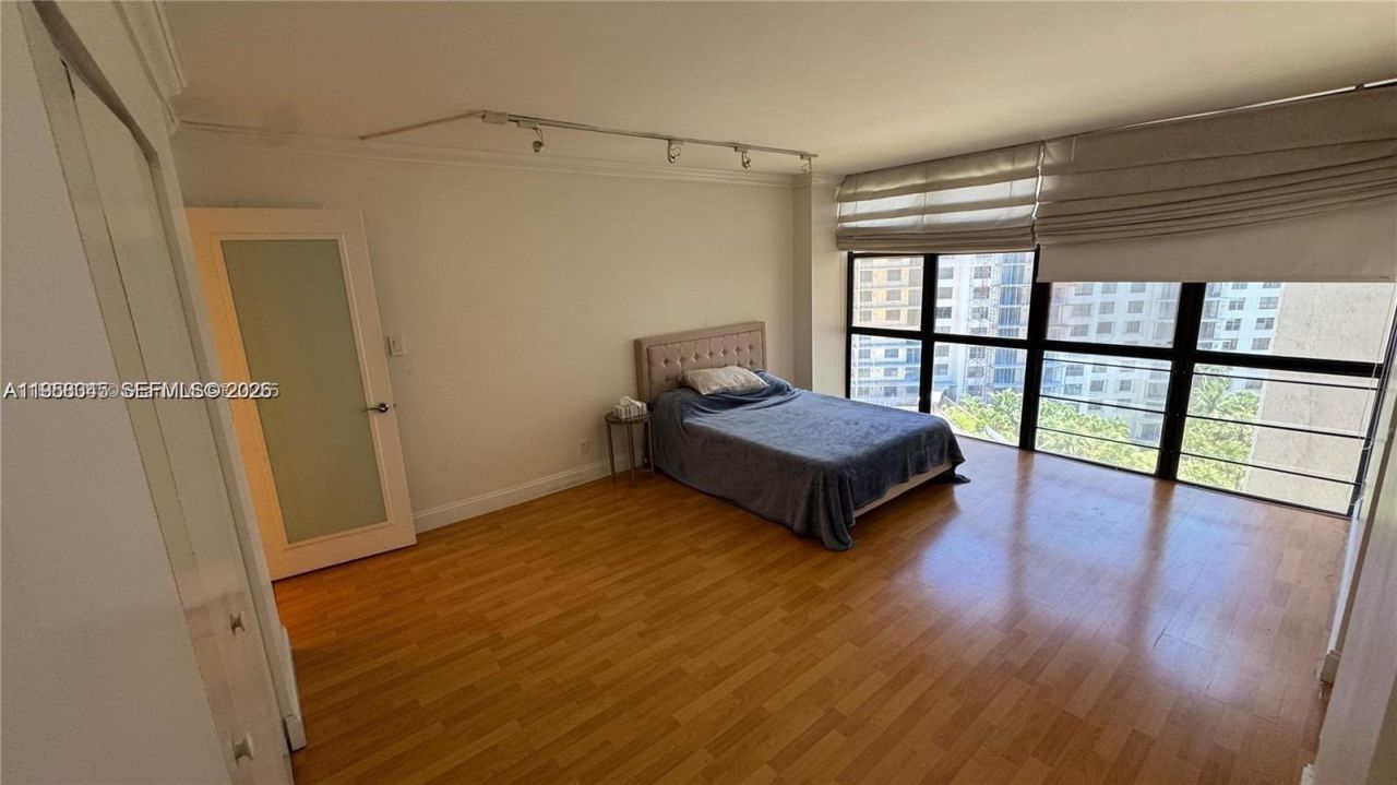 18181 NE 31st Ct , Unit 1009, Aventura, FL 33160 Photo