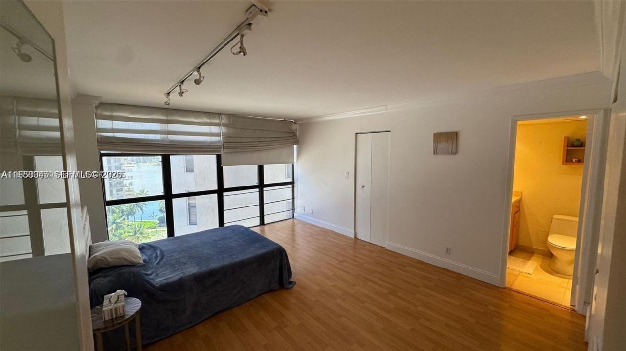 18181 NE 31st Ct , Unit 1009, Aventura, FL 33160 Photo