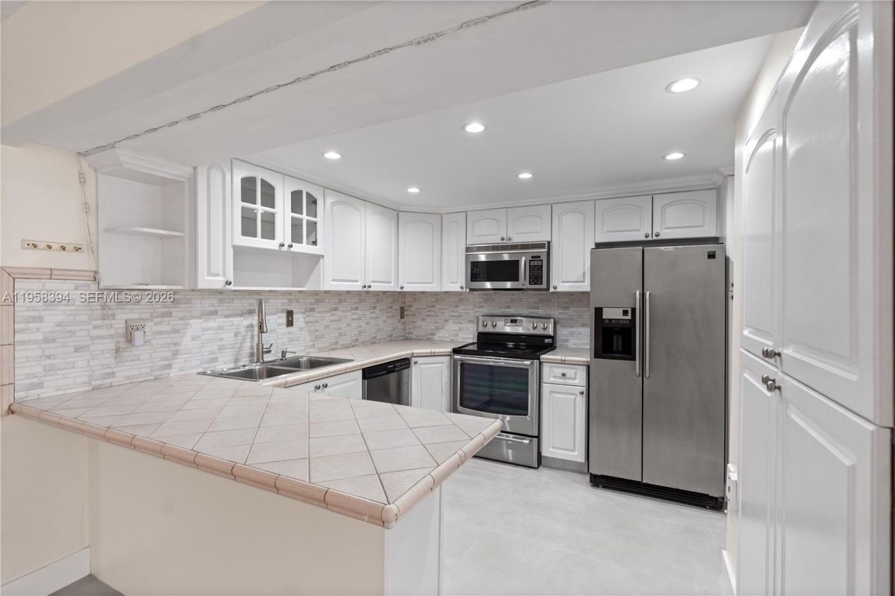 6907 SW 115 Pl , Unit D40, Miami, FL 33173 Photo