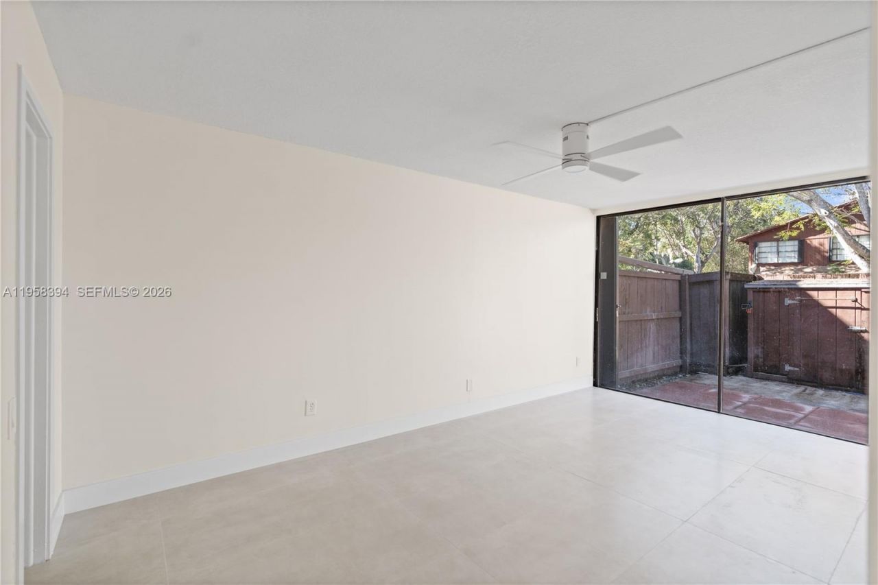 6907 SW 115 Pl , Unit D40, Miami, FL 33173 Photo