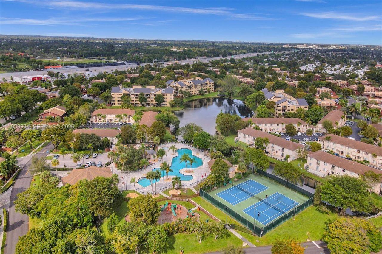 6907 SW 115 Pl , Unit D40, Miami, FL 33173 Photo