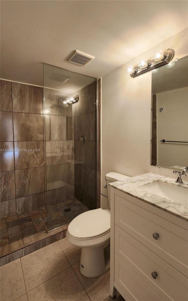 600 NE 36th St , Unit 821, Miami, FL 33137 Photo