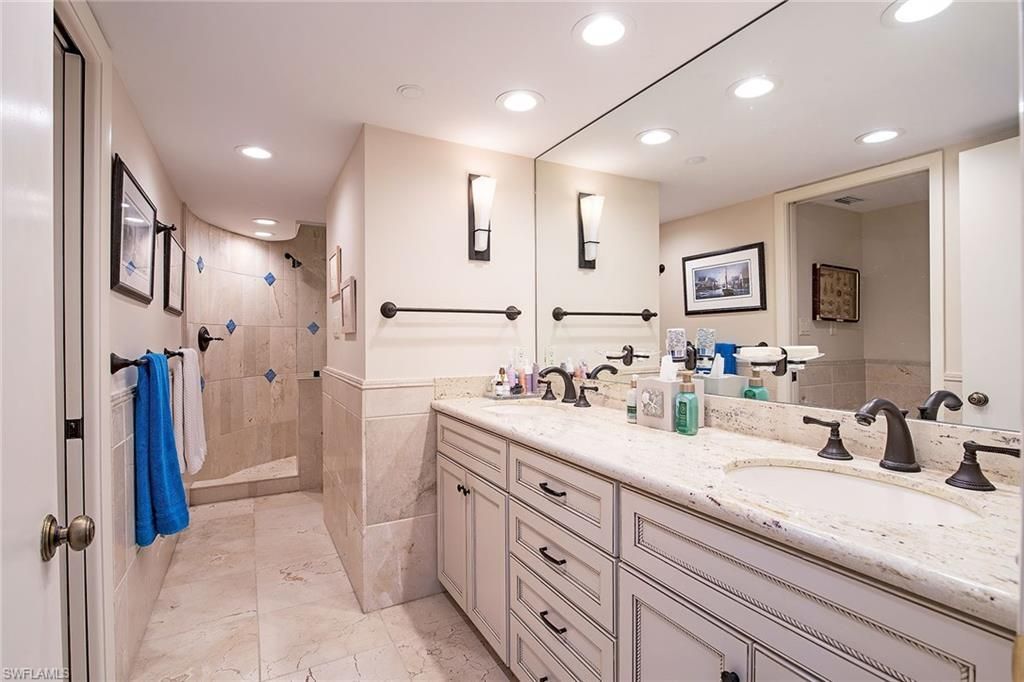 4751 Gulf Shore Blvd N, Unit PH8, Naples, FL 34103 Photo