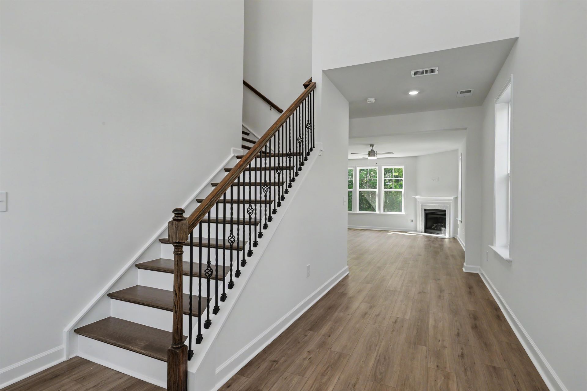 3204 Visionary Dr. Photo 3
