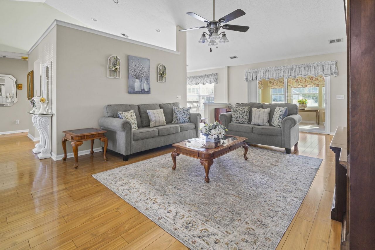 4367 Heartwood Ln. Photo 11