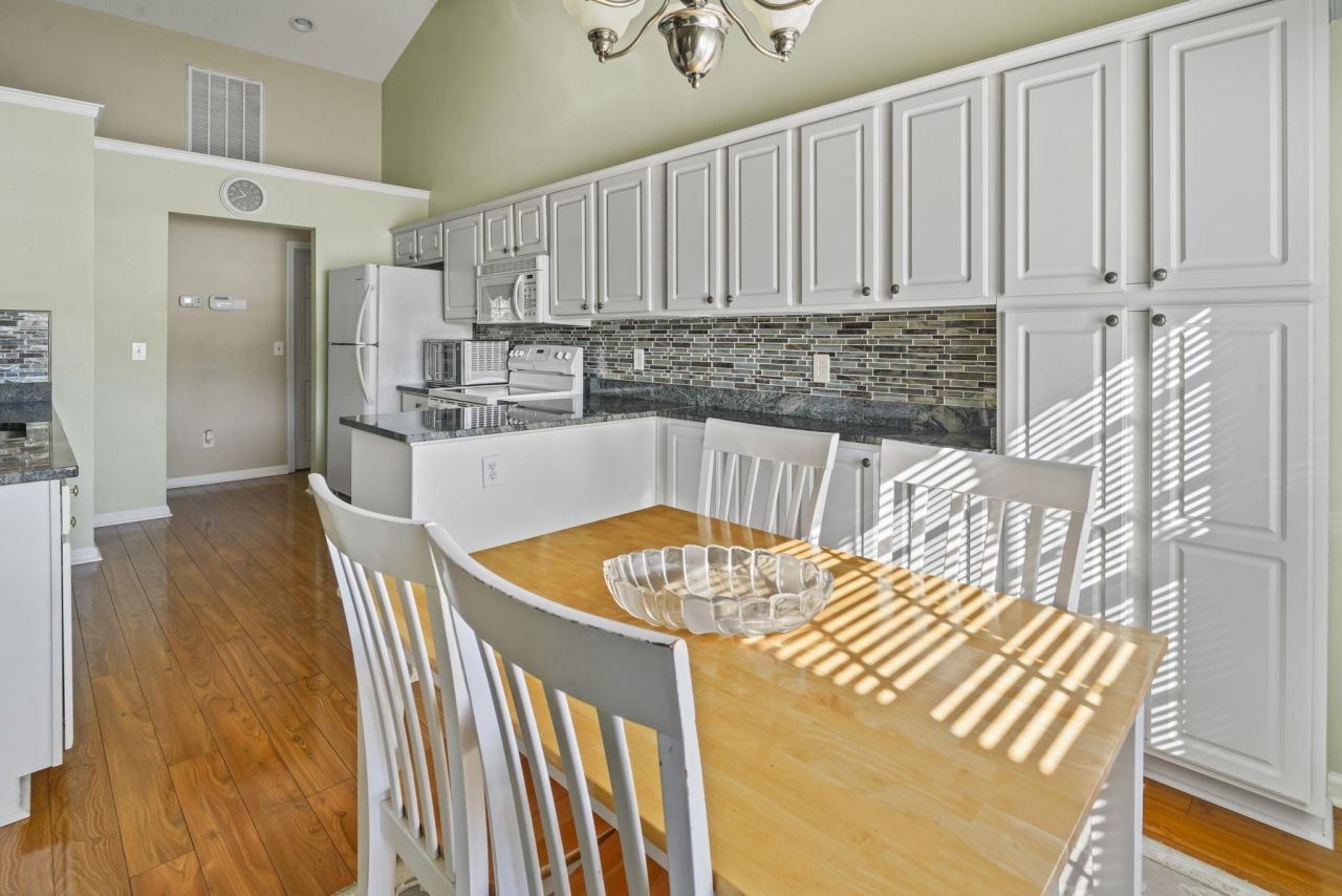 4367 Heartwood Ln. Photo 19