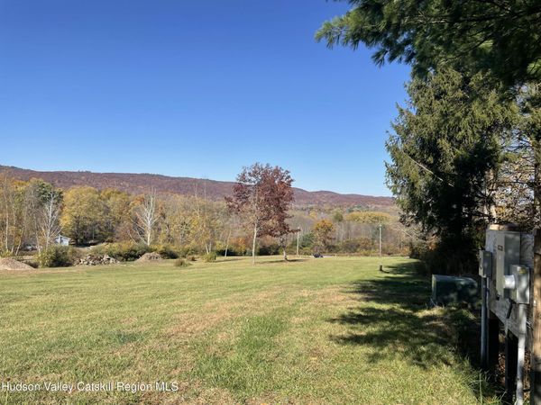8 Yellow City Road, Amenia, NY 12501