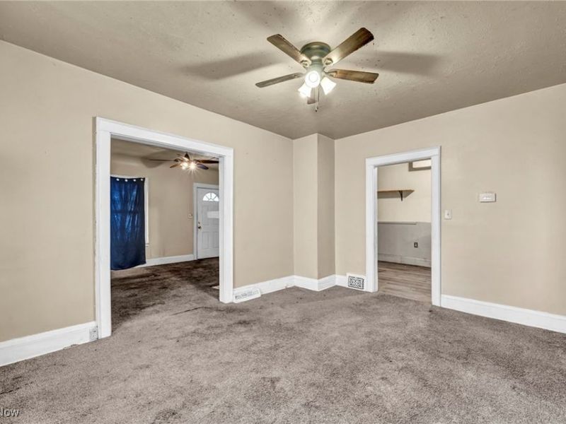 445 E 109th Street, Cleveland, OH 44108 Photo 10