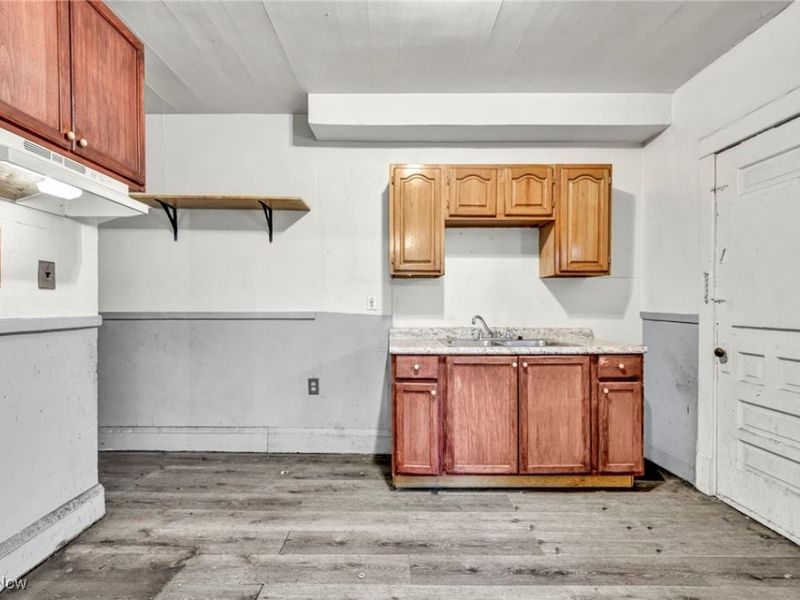 445 E 109th Street, Cleveland, OH 44108 Photo 22