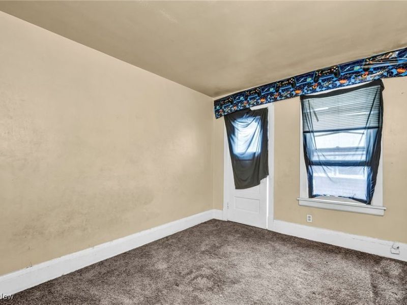 445 E 109th Street, Cleveland, OH 44108 Photo 29