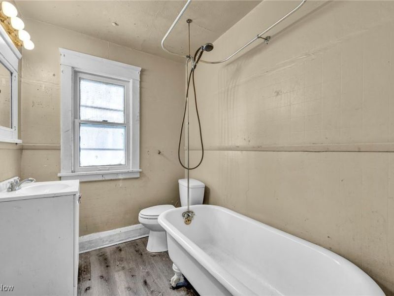 445 E 109th Street, Cleveland, OH 44108 Photo 39