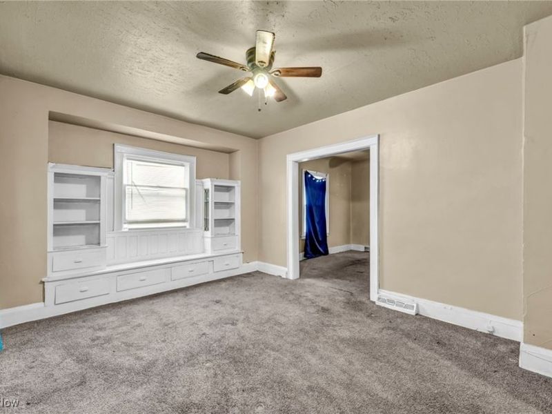 445 E 109th Street, Cleveland, OH 44108 Photo 9