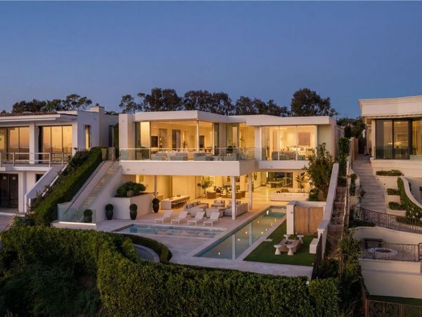 1119 Dolphin, Corona Del Mar, CA 92625