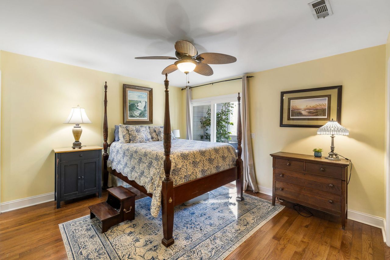 2413 Racquet Club Drive Photo 12