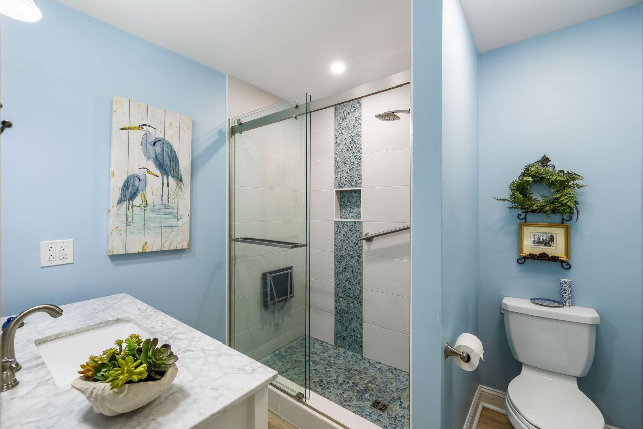 2413 Racquet Club Drive Photo 14