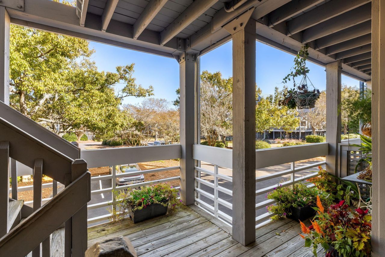 2413 Racquet Club Drive Photo 19